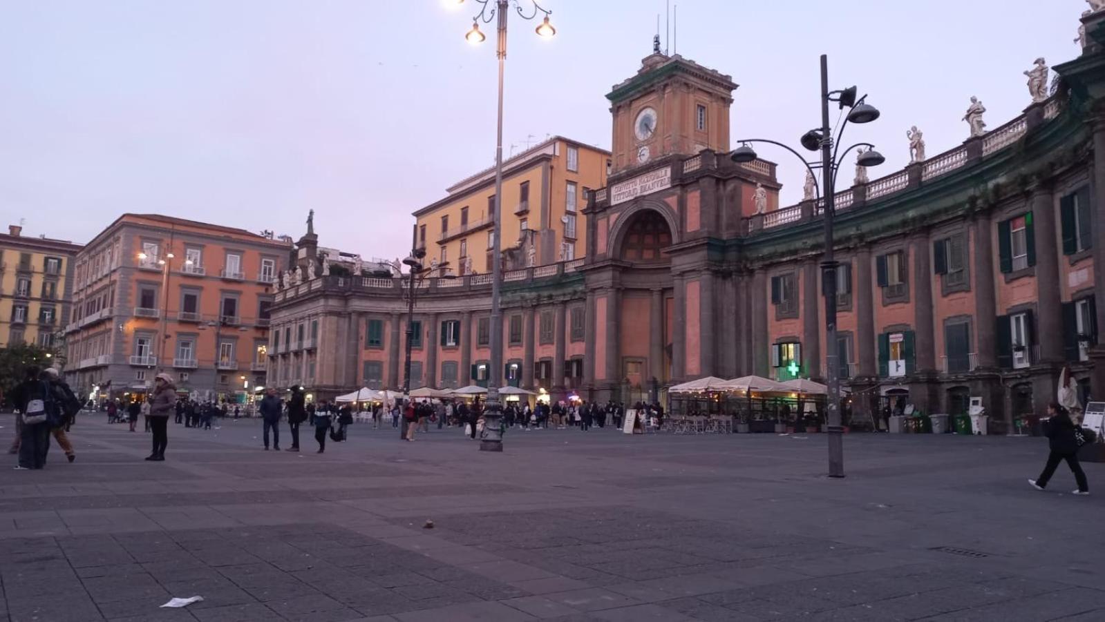 Appartamento La Dimora Di Dora Napoli Esterno foto