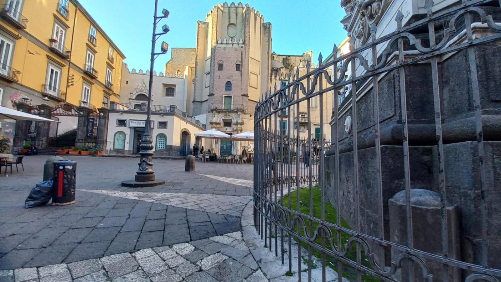 Appartamento La Dimora Di Dora Napoli Esterno foto
