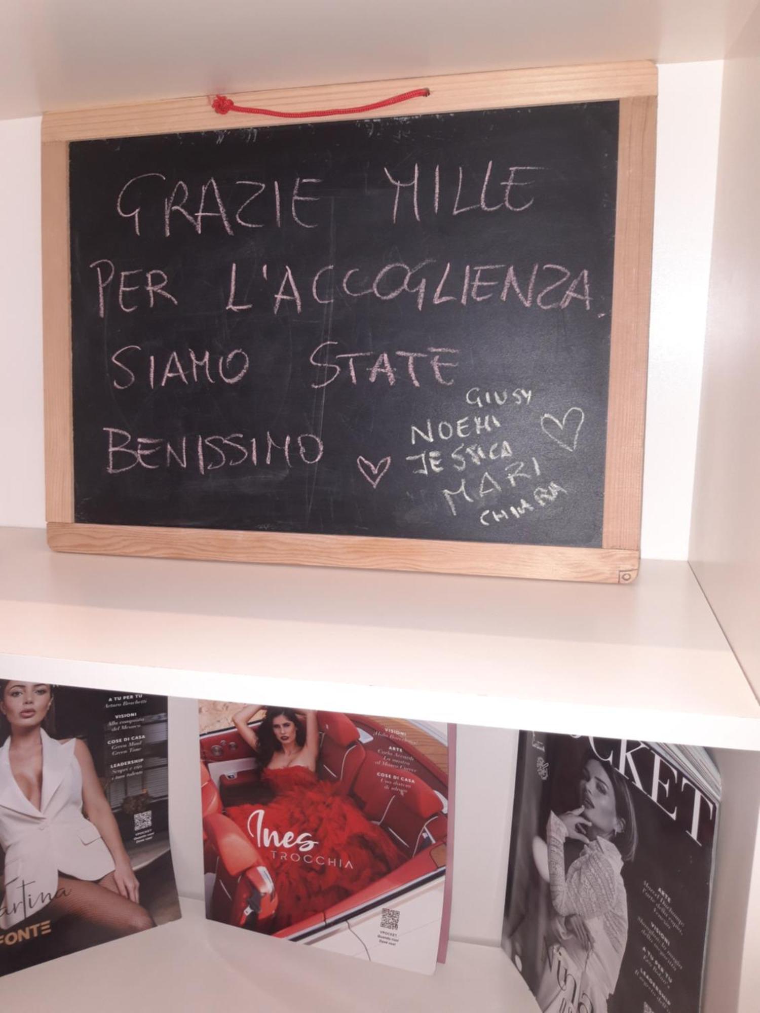 Appartamento La Dimora Di Dora Napoli Esterno foto